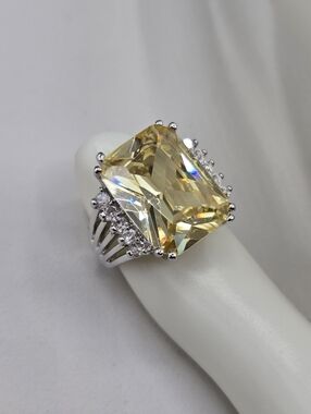 Swarovski Crystal Elements Silver Statement Ring Citrine Yellow Size 7 Wedding